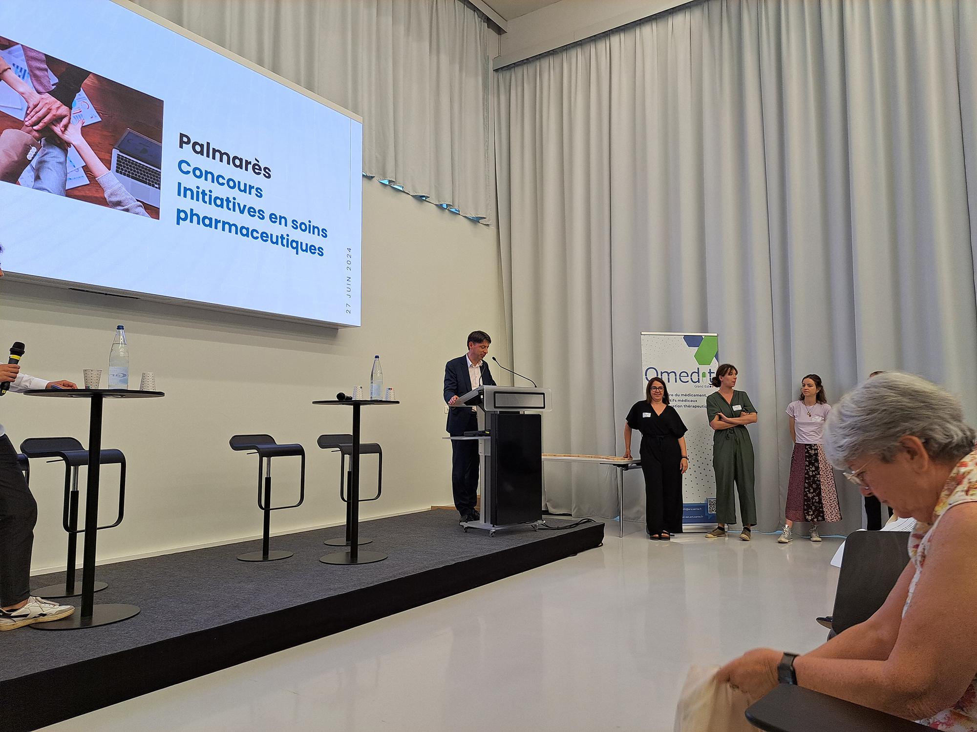 Palmarès du concours "initiatives en soins pharmaceutiques" : remise des prix par M. Remay, DGA de l'ARS Grand Est