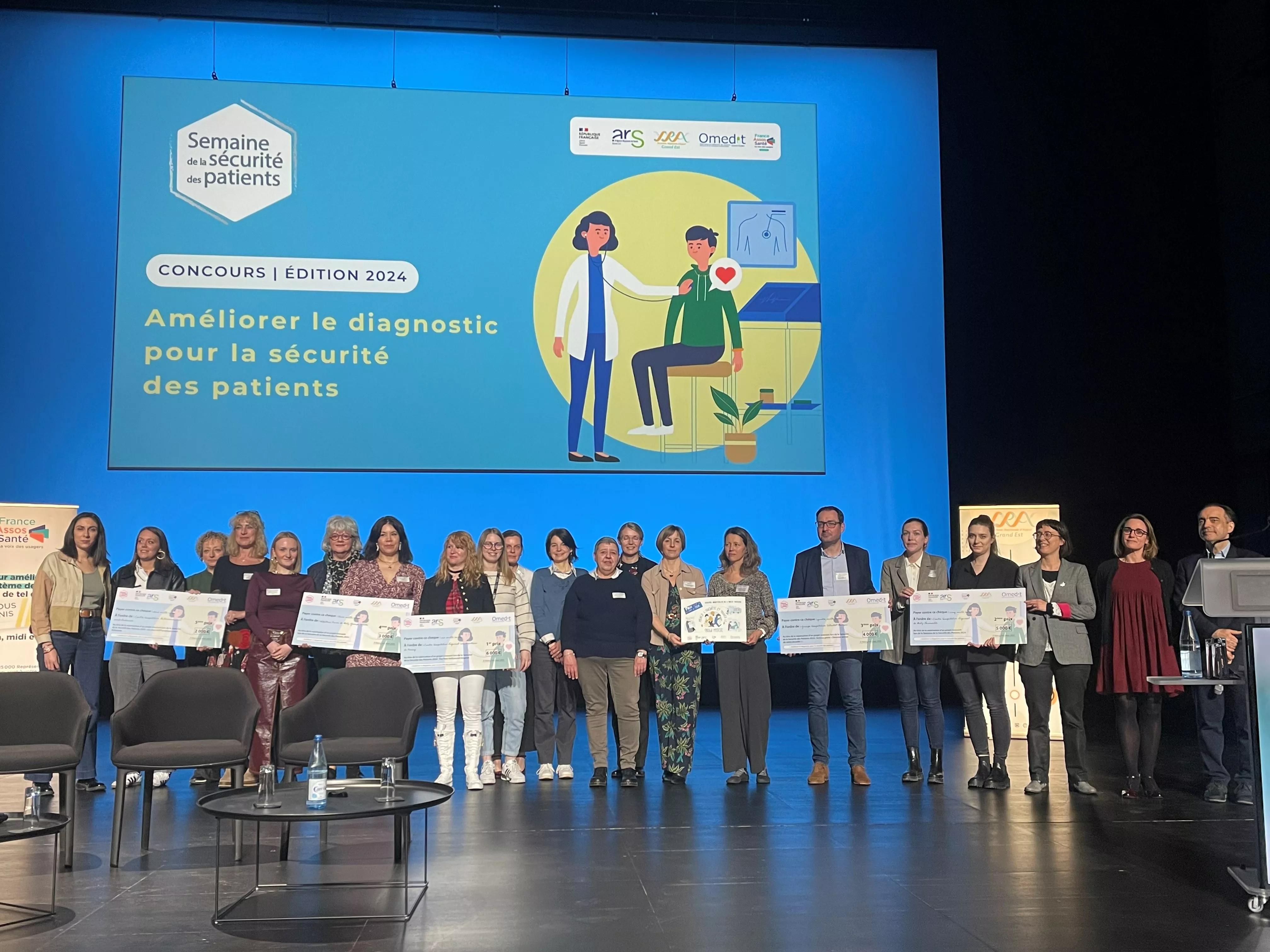 Lauréats de la semaine de la sécurité des patients (édition 2024), lors de la journée régionale qualité et sécurité des soins (6 mars 2025).