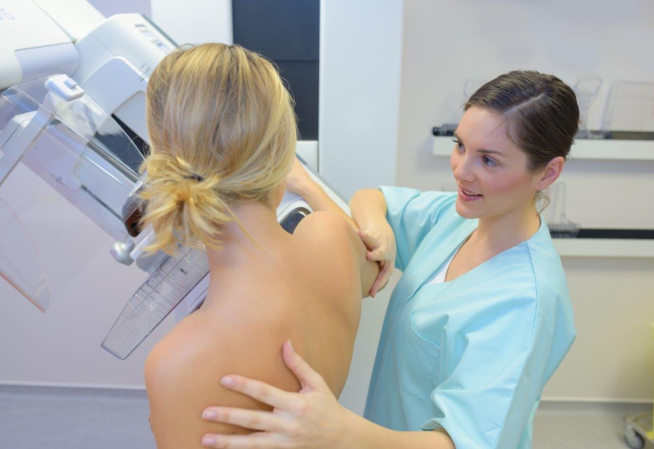 Femme dépistage cancer